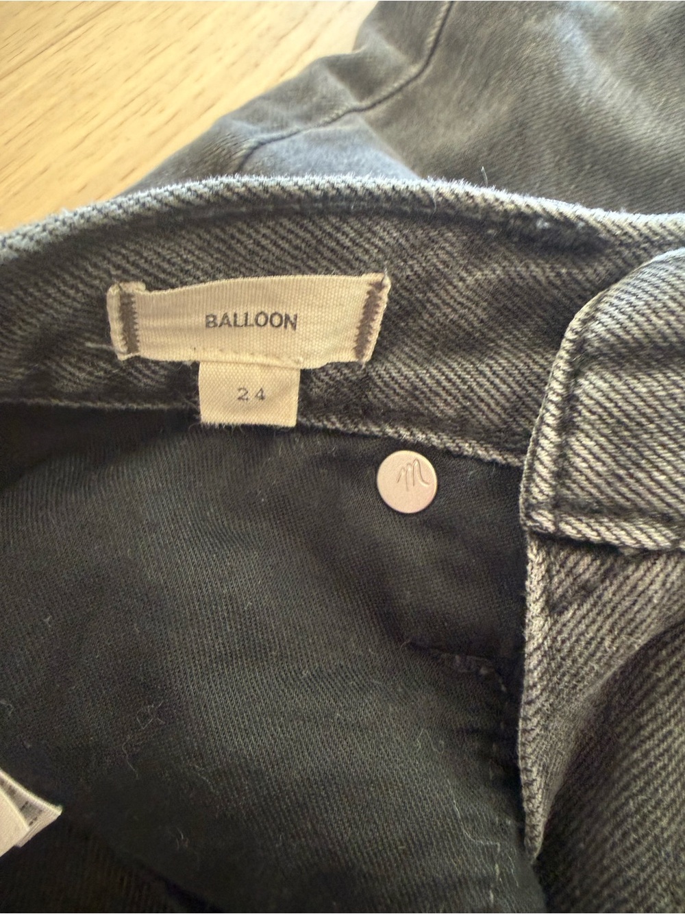 Women’s Madewell Black Washed Jeans - with free shirt - Picture 3 of 4